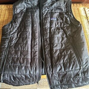 Patagonia Black Quilted Lightweight Insulated Vest